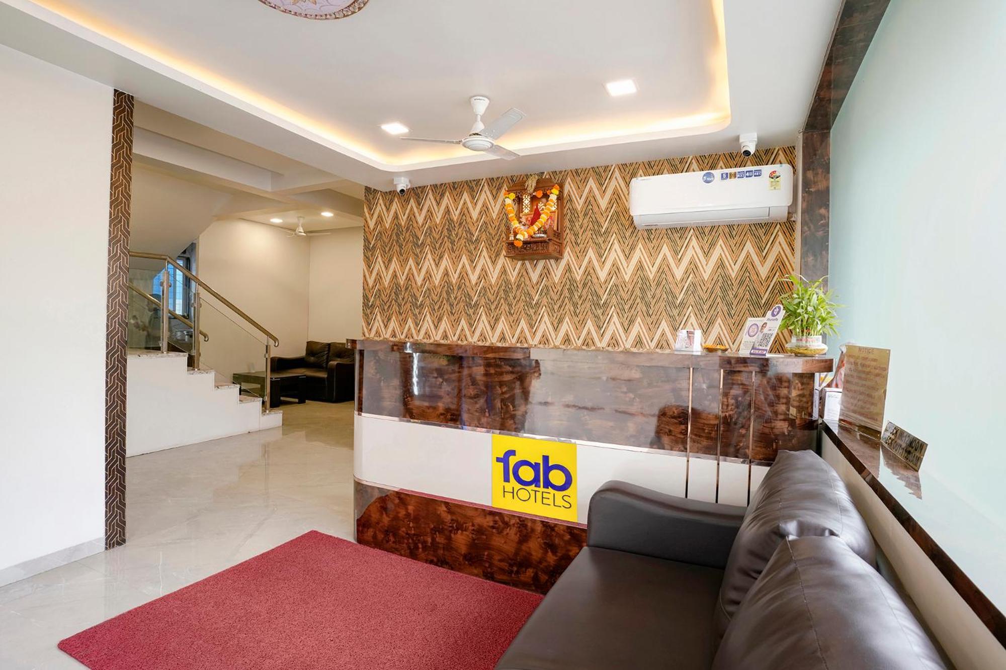 Fabhotel The Mint Mumbai Bagian luar foto