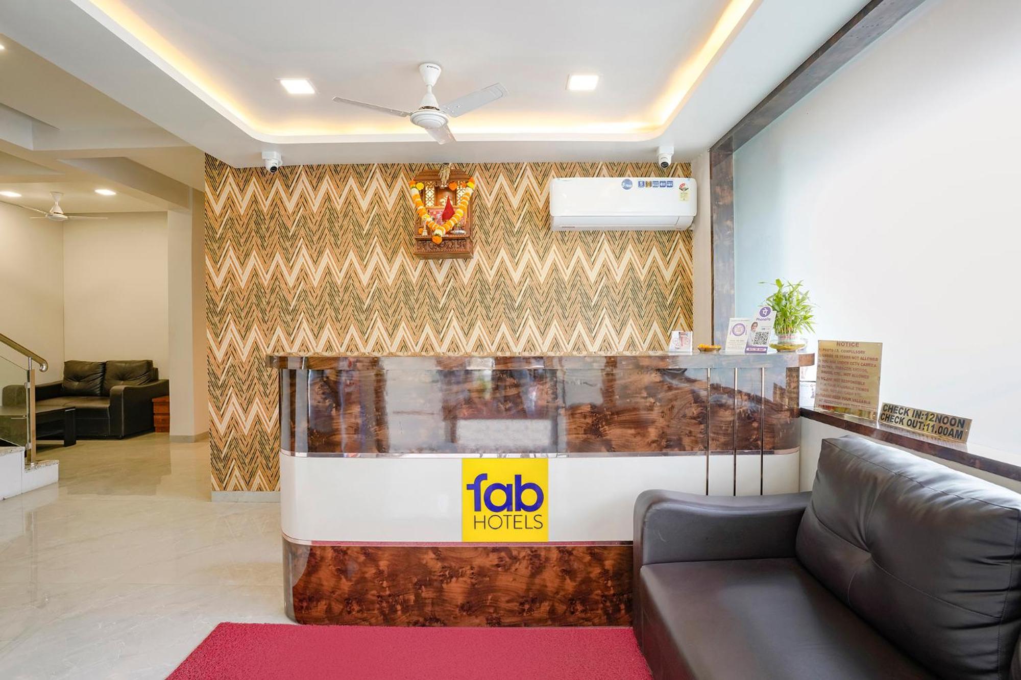 Fabhotel The Mint Mumbai Bagian luar foto
