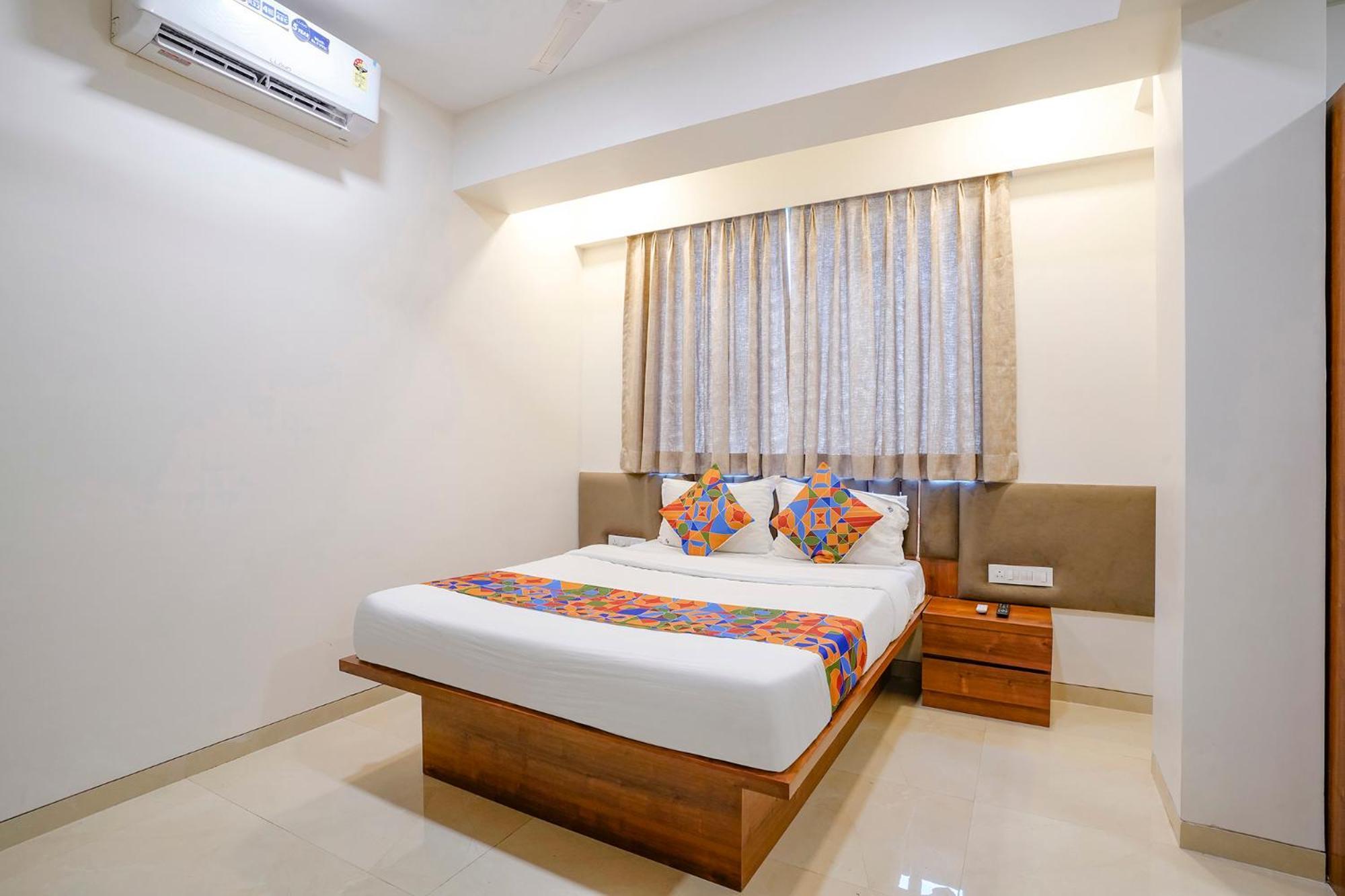 Fabhotel The Mint Mumbai Bagian luar foto