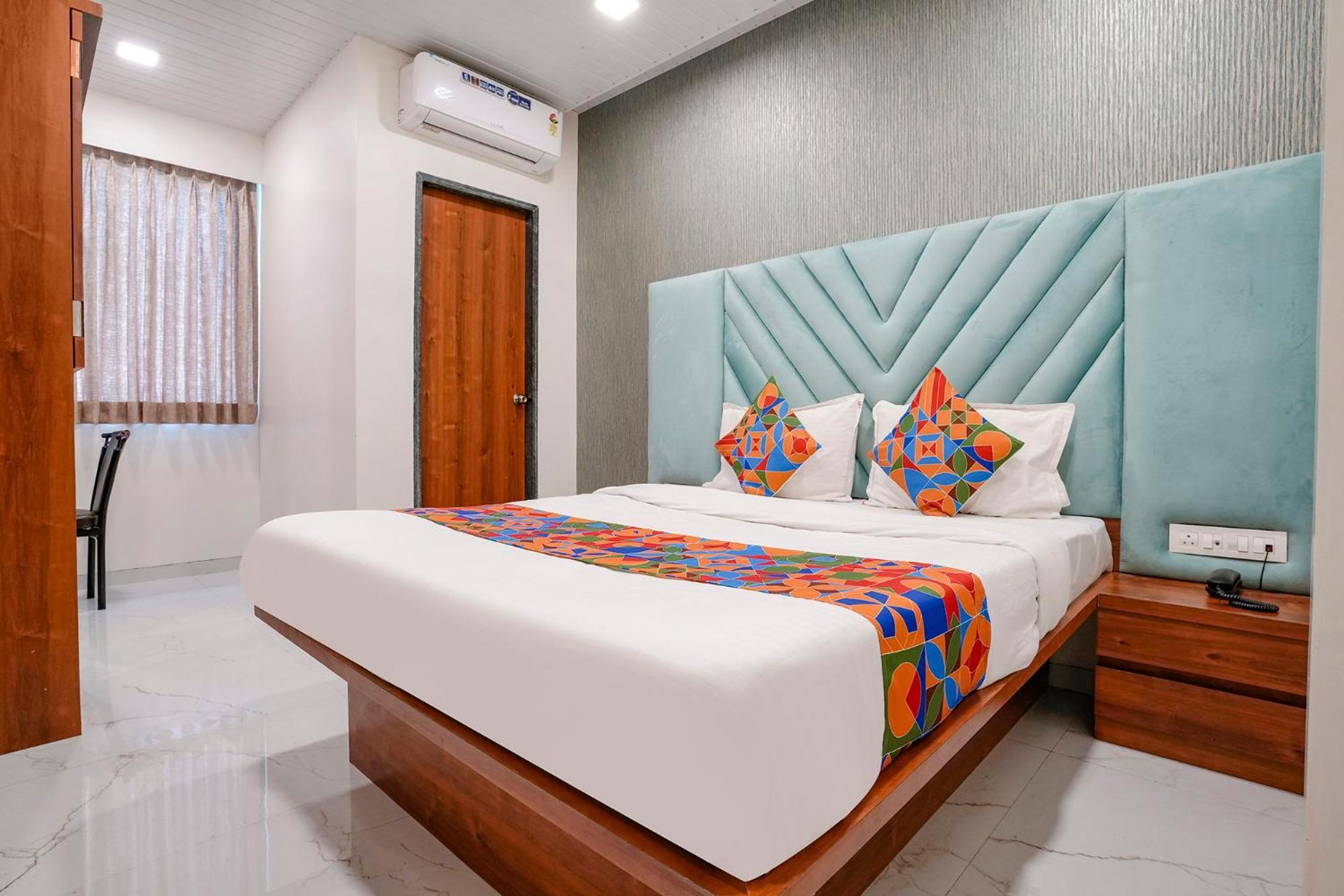 Fabhotel The Mint Mumbai Bagian luar foto
